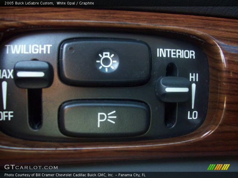 White Opal / Graphite 2005 Buick LeSabre Custom