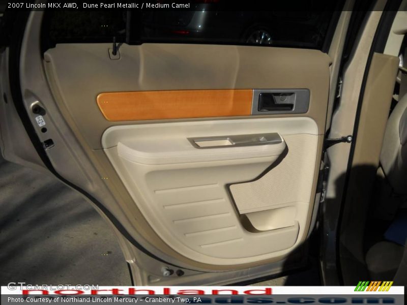 Dune Pearl Metallic / Medium Camel 2007 Lincoln MKX AWD