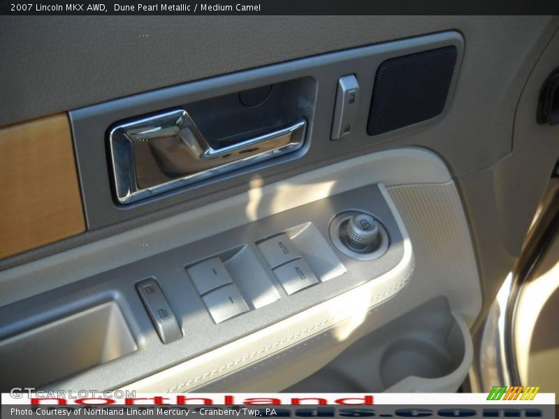 Dune Pearl Metallic / Medium Camel 2007 Lincoln MKX AWD