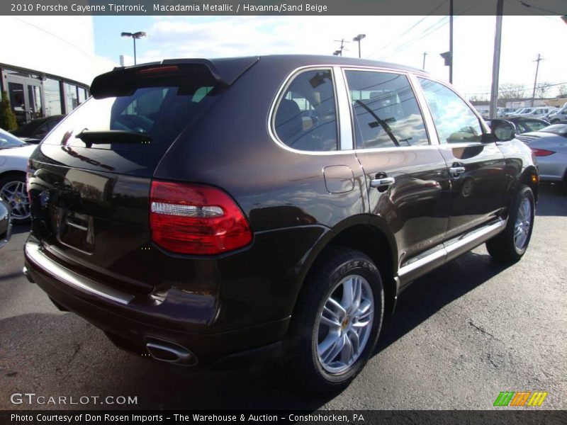 Macadamia Metallic / Havanna/Sand Beige 2010 Porsche Cayenne Tiptronic