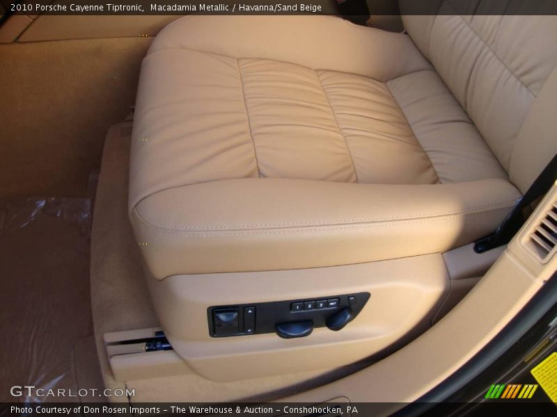 Macadamia Metallic / Havanna/Sand Beige 2010 Porsche Cayenne Tiptronic