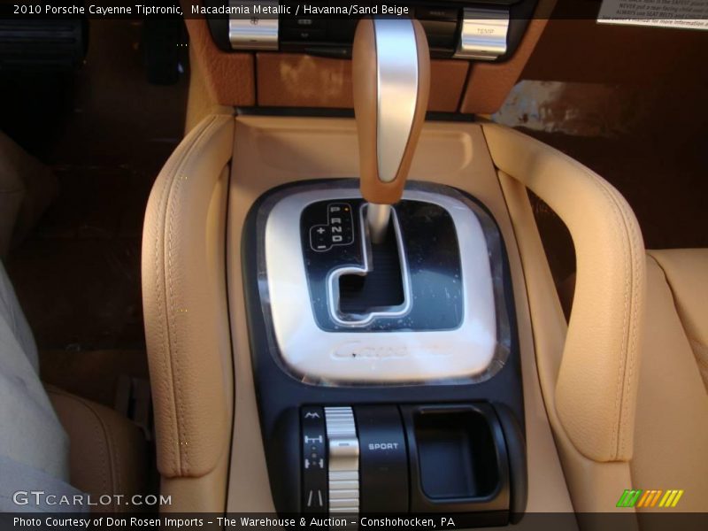Macadamia Metallic / Havanna/Sand Beige 2010 Porsche Cayenne Tiptronic