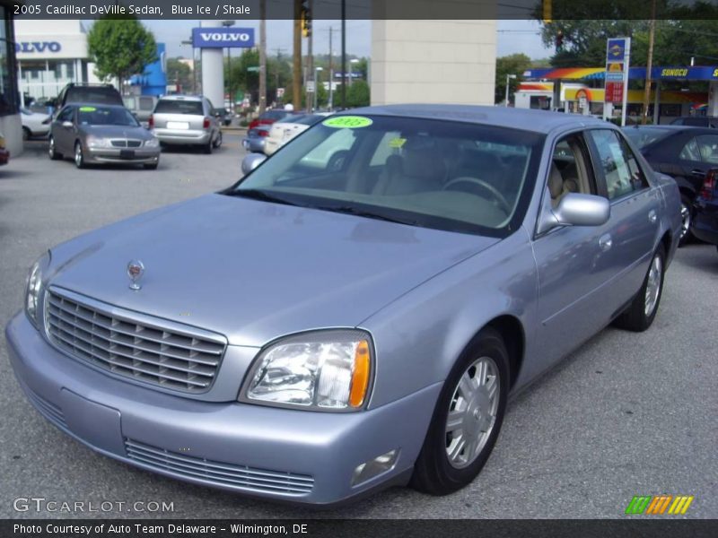 Blue Ice / Shale 2005 Cadillac DeVille Sedan