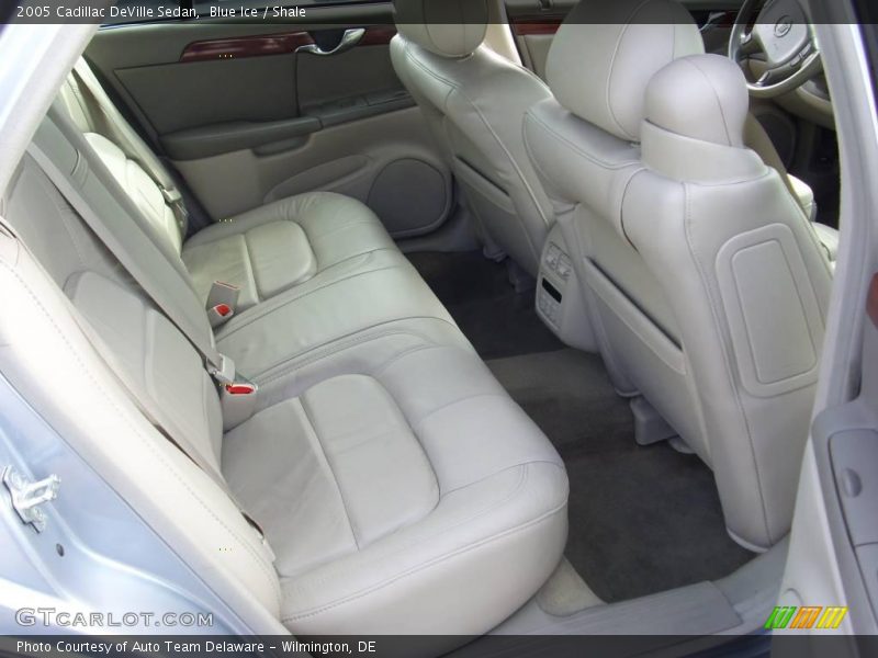 Blue Ice / Shale 2005 Cadillac DeVille Sedan