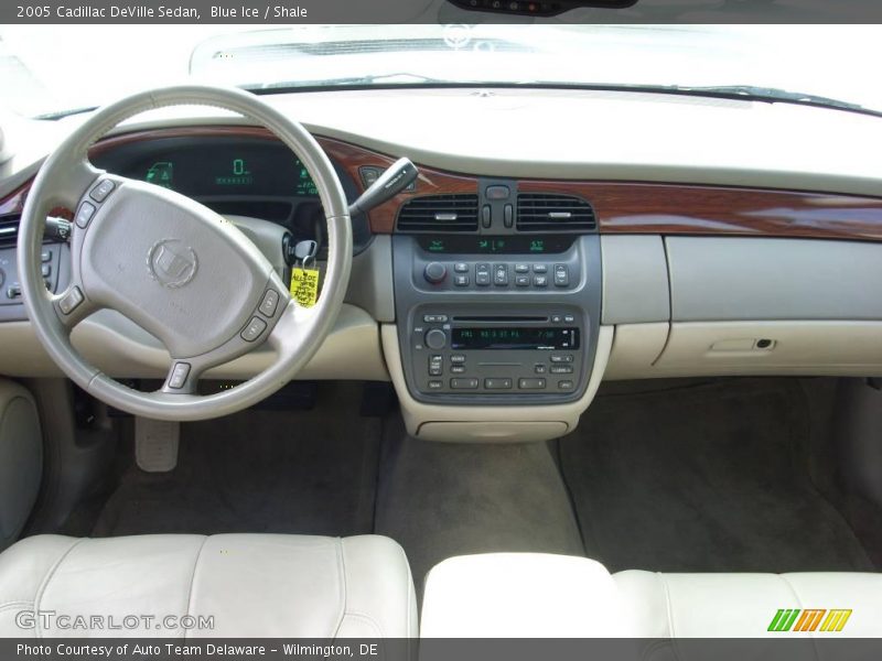 Blue Ice / Shale 2005 Cadillac DeVille Sedan
