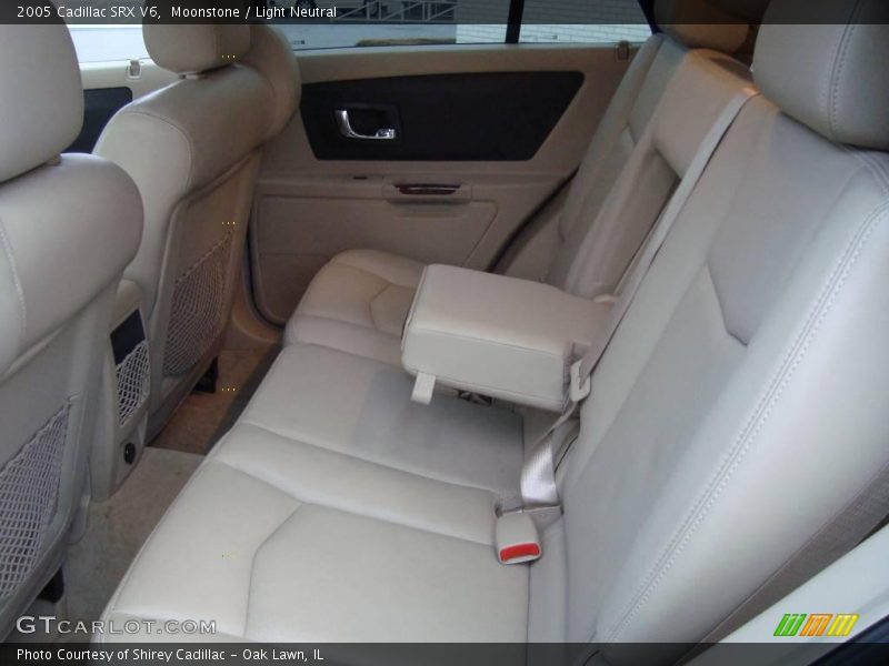 Moonstone / Light Neutral 2005 Cadillac SRX V6