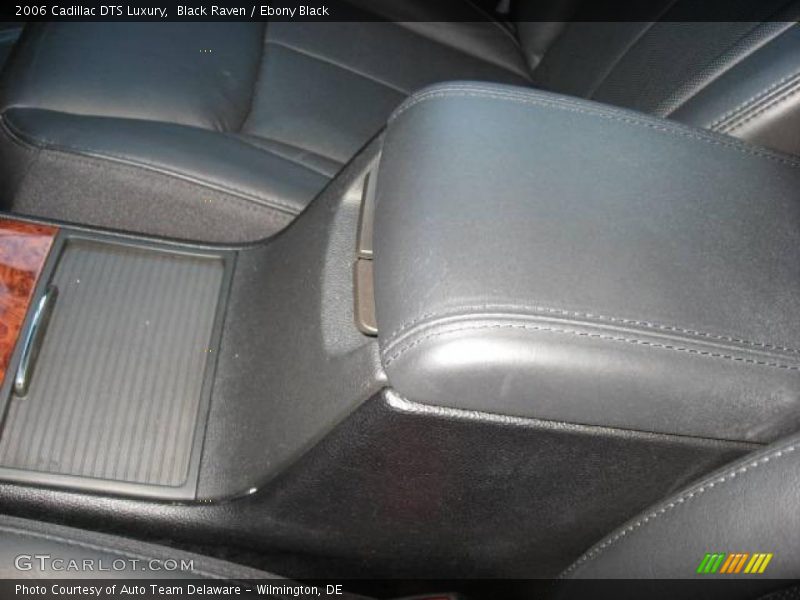 Black Raven / Ebony Black 2006 Cadillac DTS Luxury