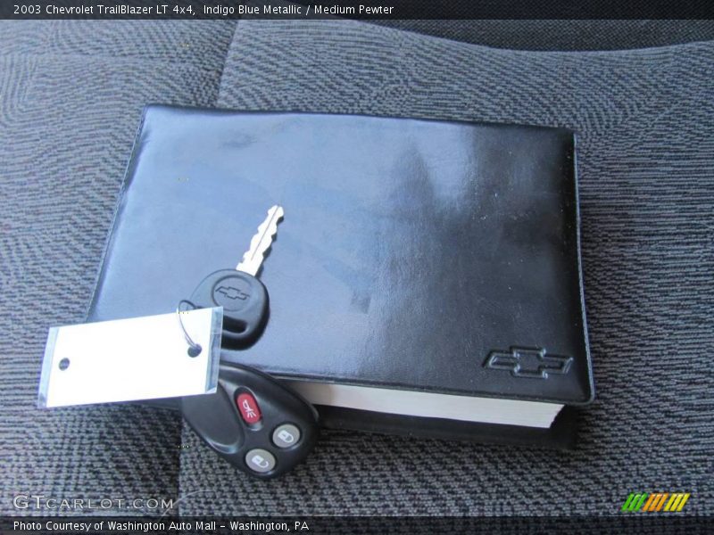 Indigo Blue Metallic / Medium Pewter 2003 Chevrolet TrailBlazer LT 4x4