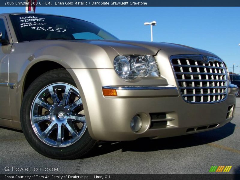 Linen Gold Metallic / Dark Slate Gray/Light Graystone 2006 Chrysler 300 C HEMI