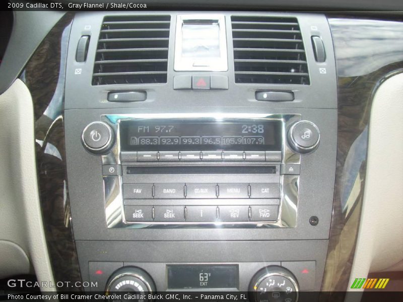 Gray Flannel / Shale/Cocoa 2009 Cadillac DTS