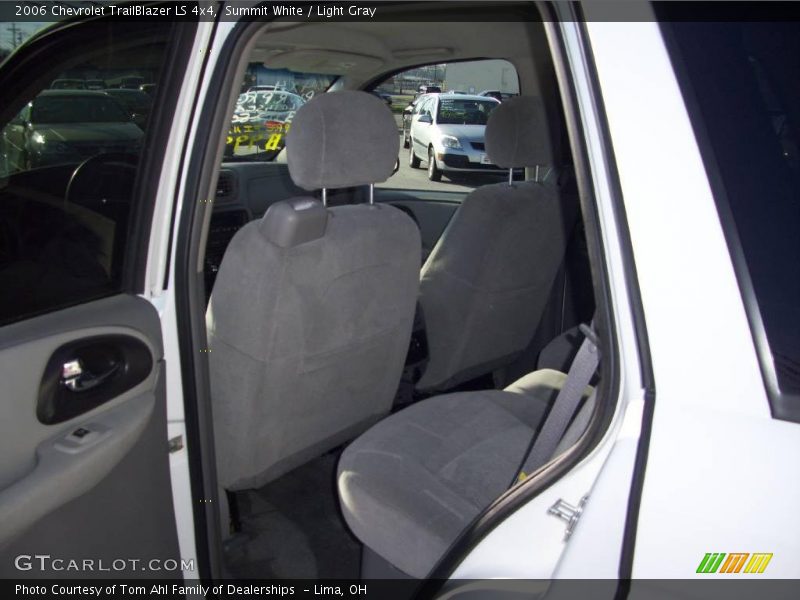 Summit White / Light Gray 2006 Chevrolet TrailBlazer LS 4x4