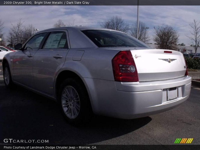 Bright Silver Metallic / Dark Slate Gray 2009 Chrysler 300