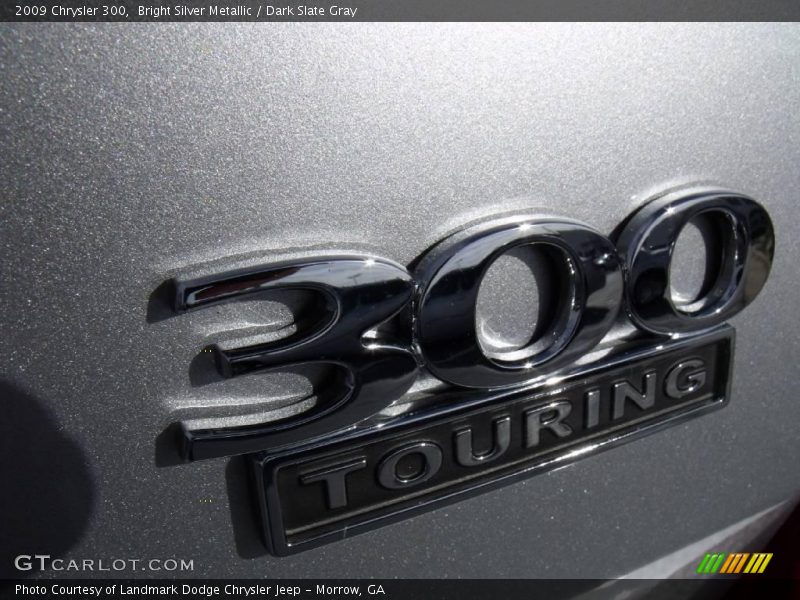 Bright Silver Metallic / Dark Slate Gray 2009 Chrysler 300