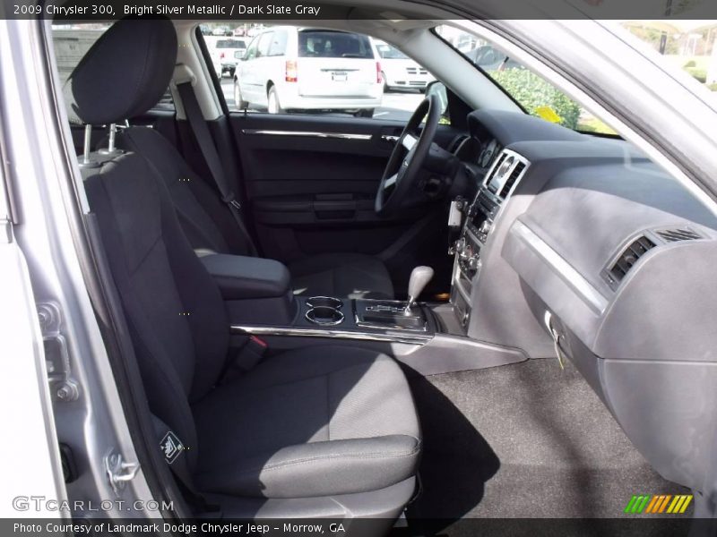 Bright Silver Metallic / Dark Slate Gray 2009 Chrysler 300