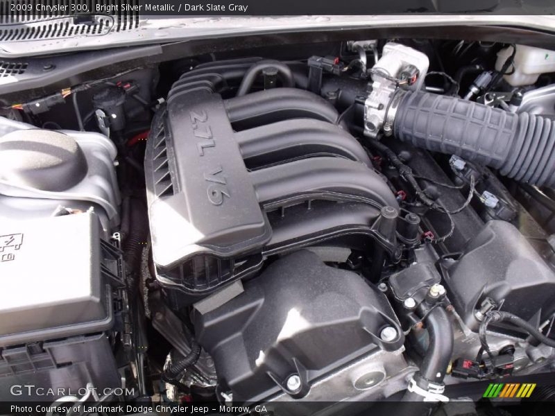 Bright Silver Metallic / Dark Slate Gray 2009 Chrysler 300