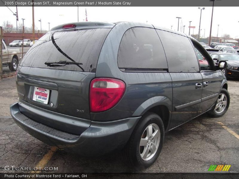 Magnesium Green Pearl / Medium Slate Gray 2005 Dodge Caravan SXT
