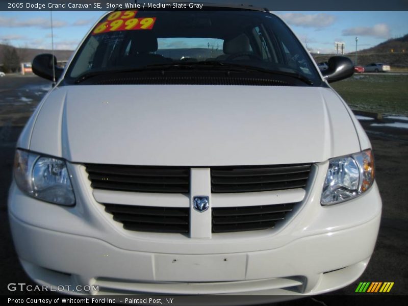 Stone White / Medium Slate Gray 2005 Dodge Grand Caravan SE