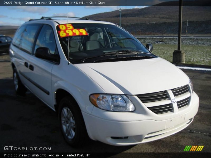 Stone White / Medium Slate Gray 2005 Dodge Grand Caravan SE