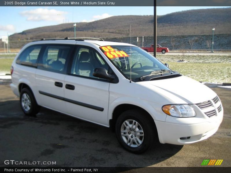 Stone White / Medium Slate Gray 2005 Dodge Grand Caravan SE