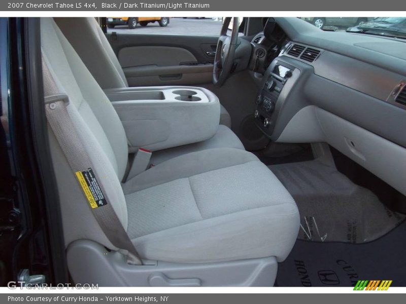 Black / Dark Titanium/Light Titanium 2007 Chevrolet Tahoe LS 4x4
