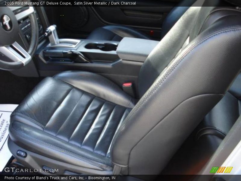 Satin Silver Metallic / Dark Charcoal 2005 Ford Mustang GT Deluxe Coupe
