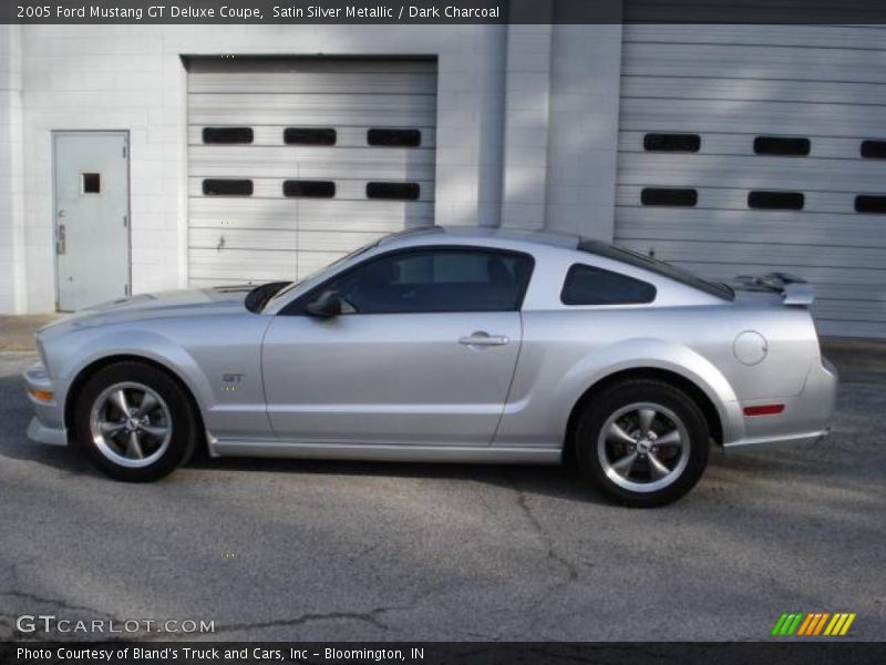 Satin Silver Metallic / Dark Charcoal 2005 Ford Mustang GT Deluxe Coupe
