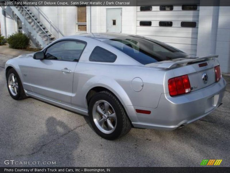 Satin Silver Metallic / Dark Charcoal 2005 Ford Mustang GT Deluxe Coupe