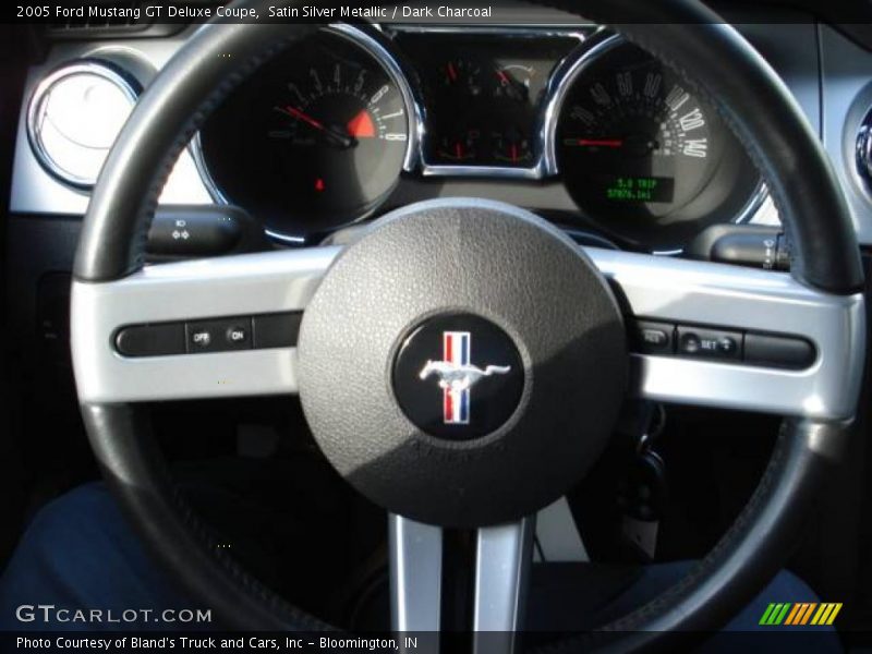 Satin Silver Metallic / Dark Charcoal 2005 Ford Mustang GT Deluxe Coupe