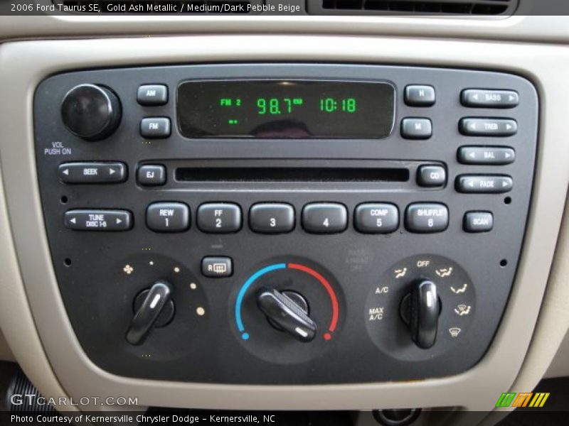 Gold Ash Metallic / Medium/Dark Pebble Beige 2006 Ford Taurus SE