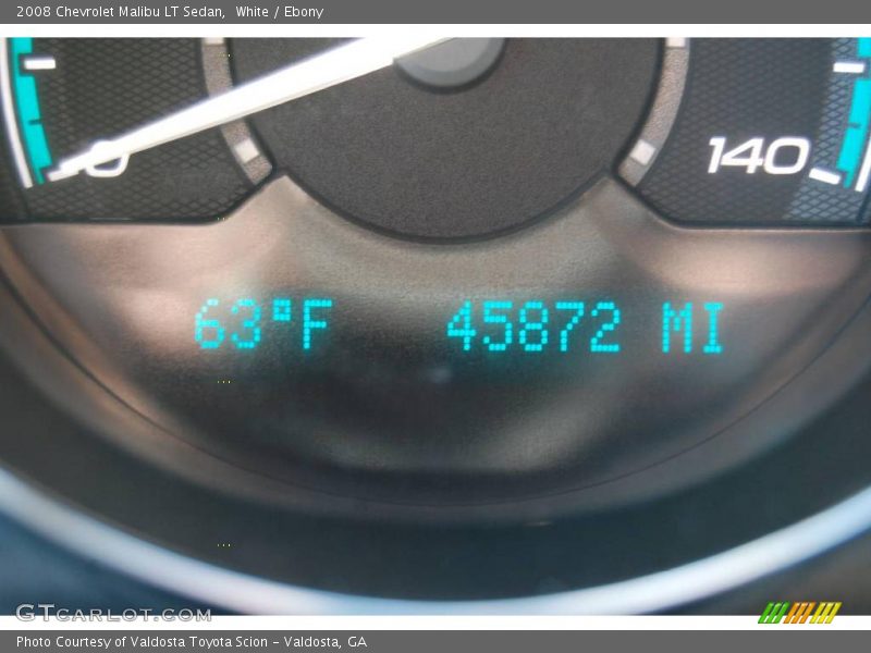 White / Ebony 2008 Chevrolet Malibu LT Sedan