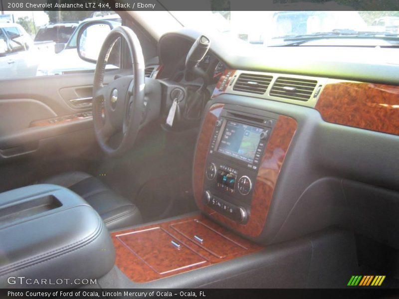 Black / Ebony 2008 Chevrolet Avalanche LTZ 4x4