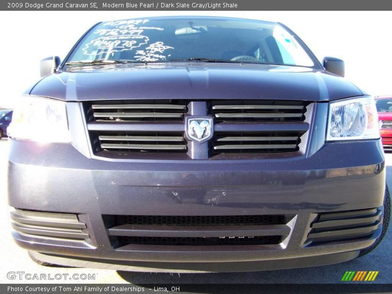 Modern Blue Pearl / Dark Slate Gray/Light Shale 2009 Dodge Grand Caravan SE