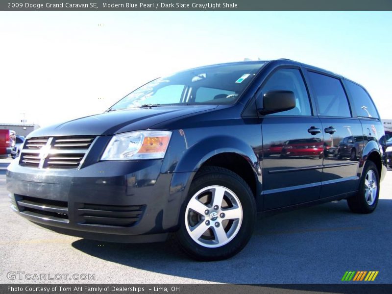 Modern Blue Pearl / Dark Slate Gray/Light Shale 2009 Dodge Grand Caravan SE