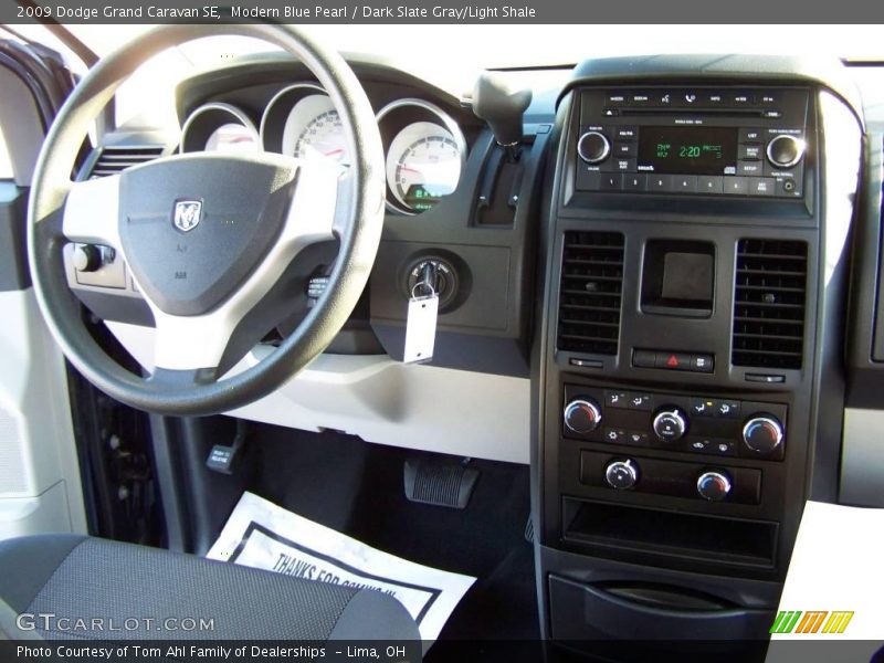 Modern Blue Pearl / Dark Slate Gray/Light Shale 2009 Dodge Grand Caravan SE