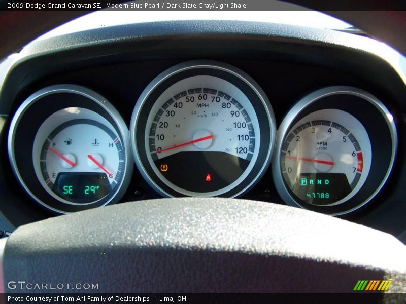 Modern Blue Pearl / Dark Slate Gray/Light Shale 2009 Dodge Grand Caravan SE