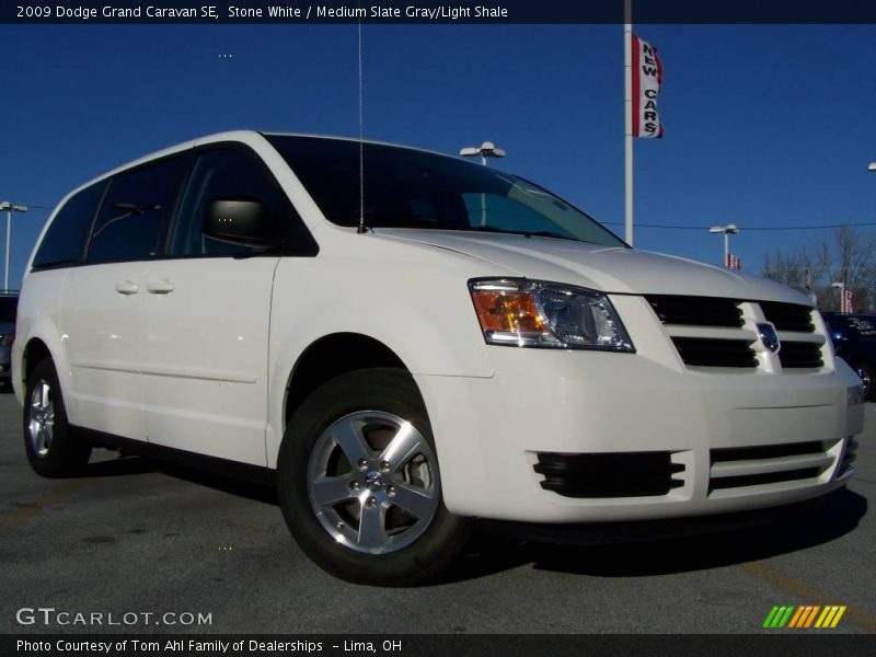 Stone White / Medium Slate Gray/Light Shale 2009 Dodge Grand Caravan SE