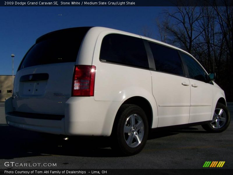 Stone White / Medium Slate Gray/Light Shale 2009 Dodge Grand Caravan SE