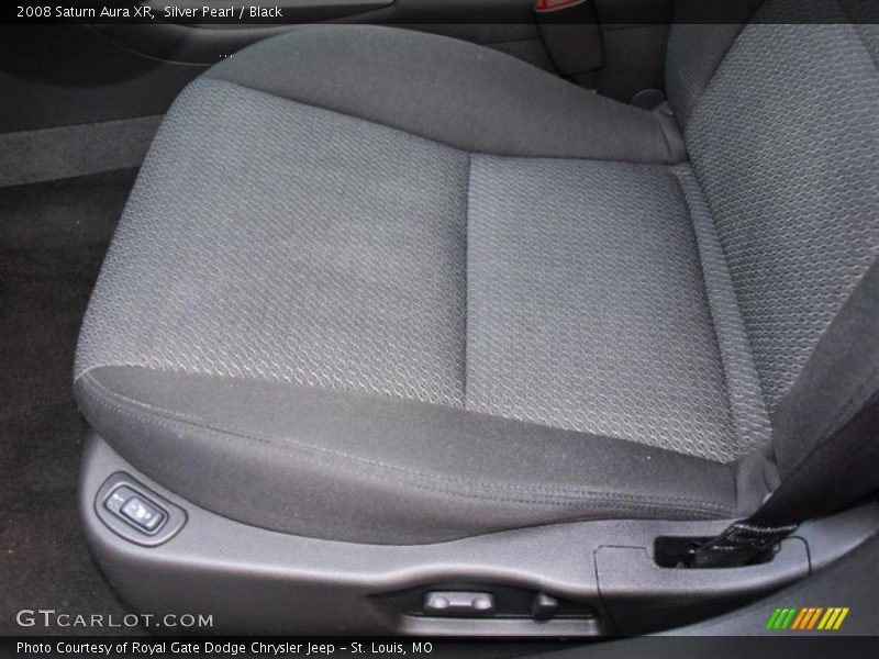 Silver Pearl / Black 2008 Saturn Aura XR