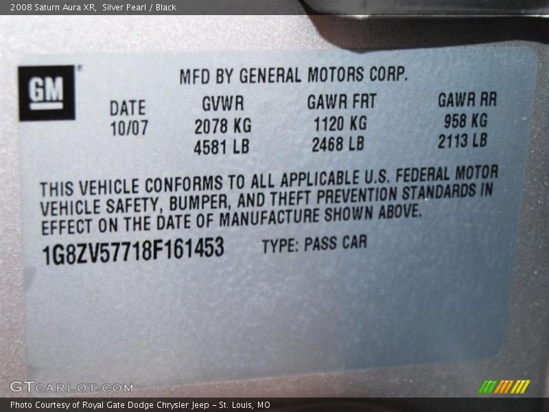Silver Pearl / Black 2008 Saturn Aura XR