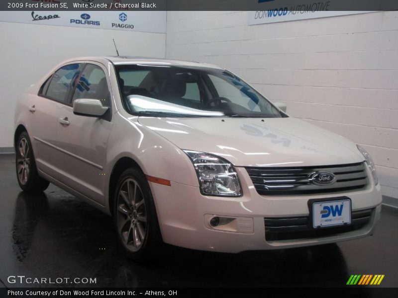 White Suede / Charcoal Black 2009 Ford Fusion SE