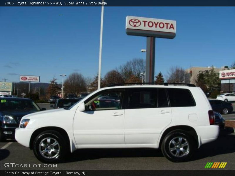 Super White / Ivory Beige 2006 Toyota Highlander V6 4WD