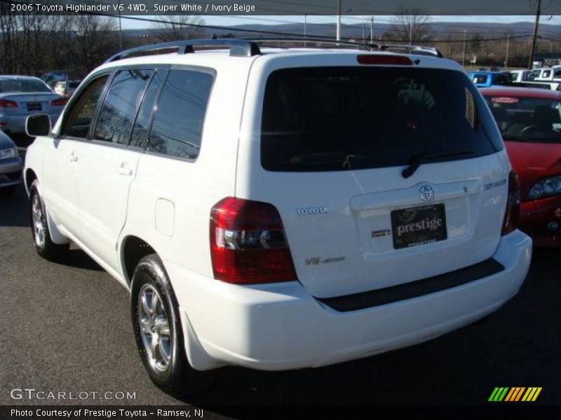 Super White / Ivory Beige 2006 Toyota Highlander V6 4WD