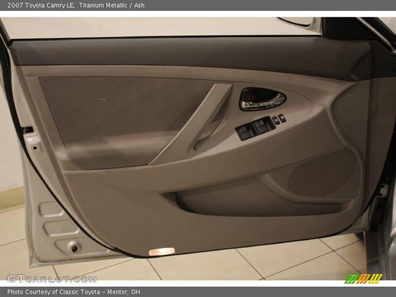 Titanium Metallic / Ash 2007 Toyota Camry LE