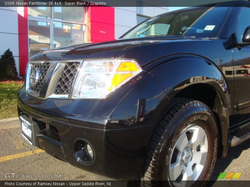 Super Black / Graphite 2006 Nissan Pathfinder SE 4x4