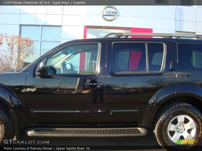 Super Black / Graphite 2006 Nissan Pathfinder SE 4x4