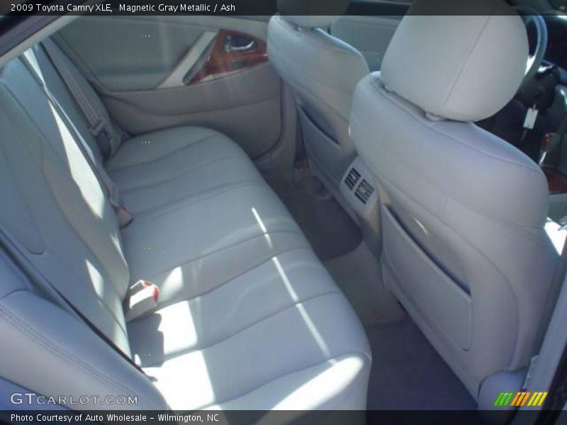 Magnetic Gray Metallic / Ash 2009 Toyota Camry XLE
