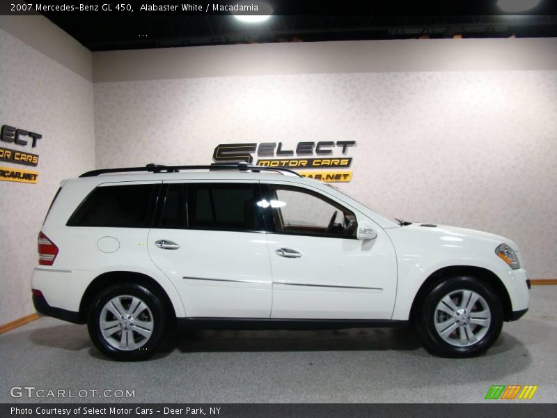 Alabaster White / Macadamia 2007 Mercedes-Benz GL 450