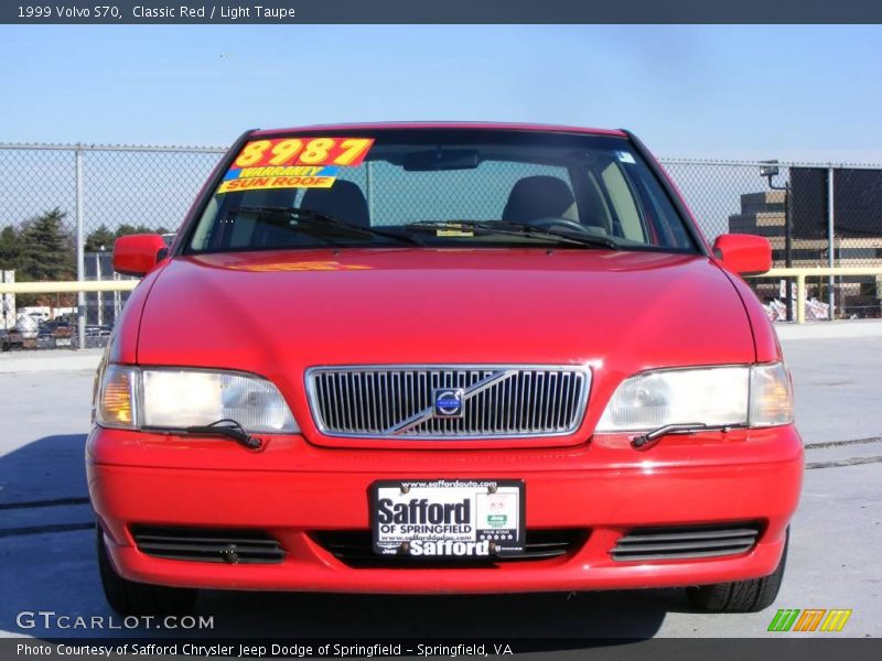 Classic Red / Light Taupe 1999 Volvo S70