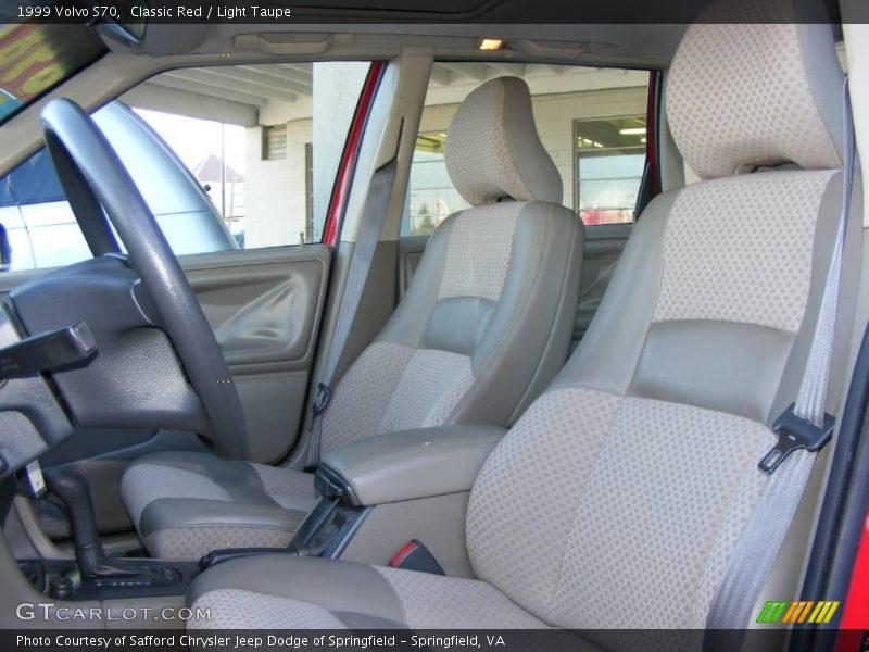 Classic Red / Light Taupe 1999 Volvo S70
