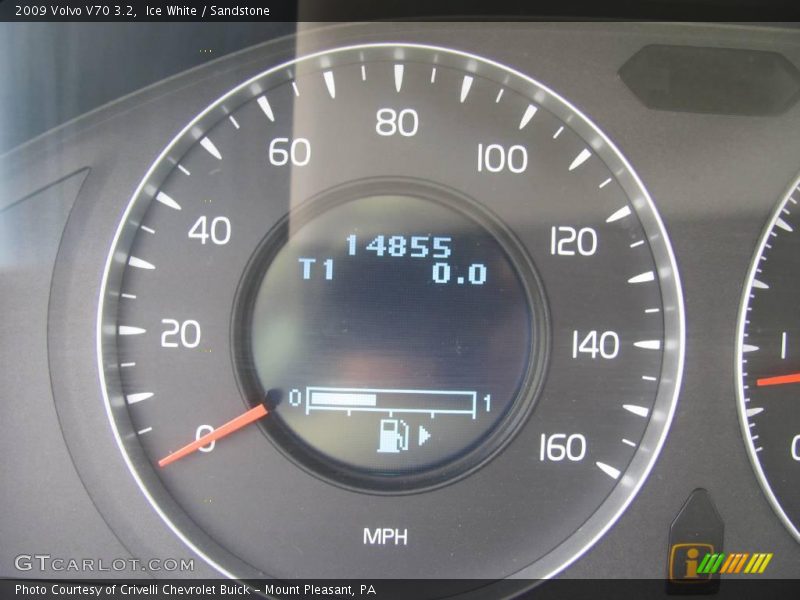 Ice White / Sandstone 2009 Volvo V70 3.2